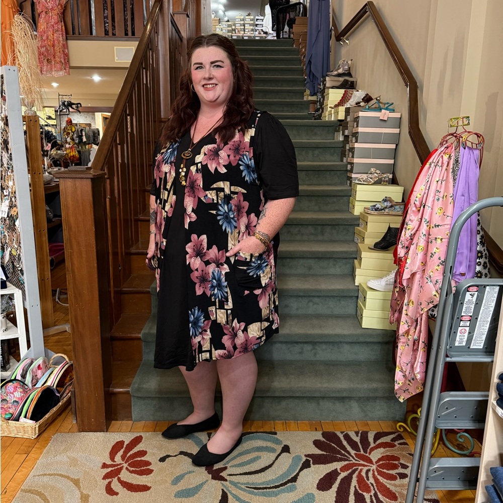 Plus size floral vest